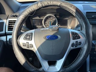 2014 Ford Explorer XLT - Interior Steering Wheel With Keys Image